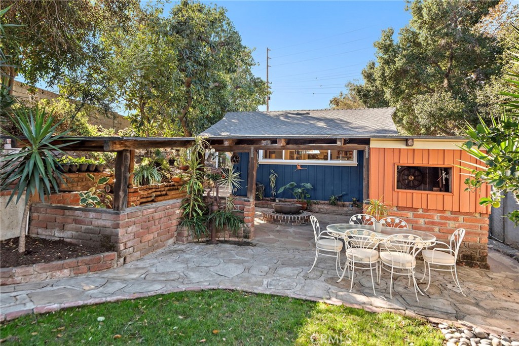 2651 Santiago Street