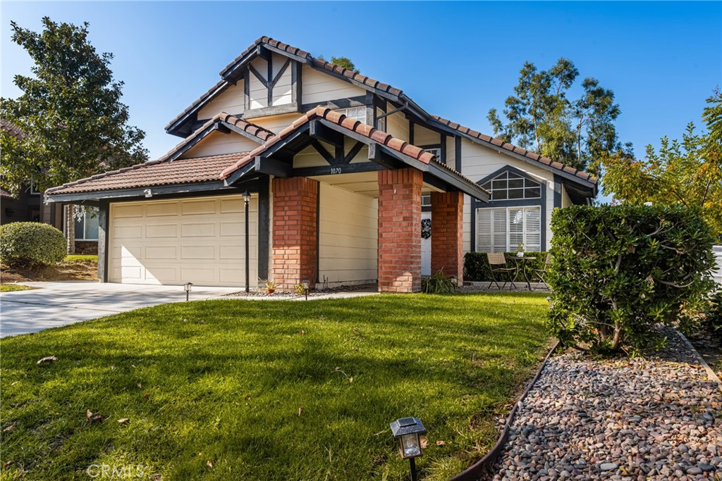 1070 Honeywood Drive