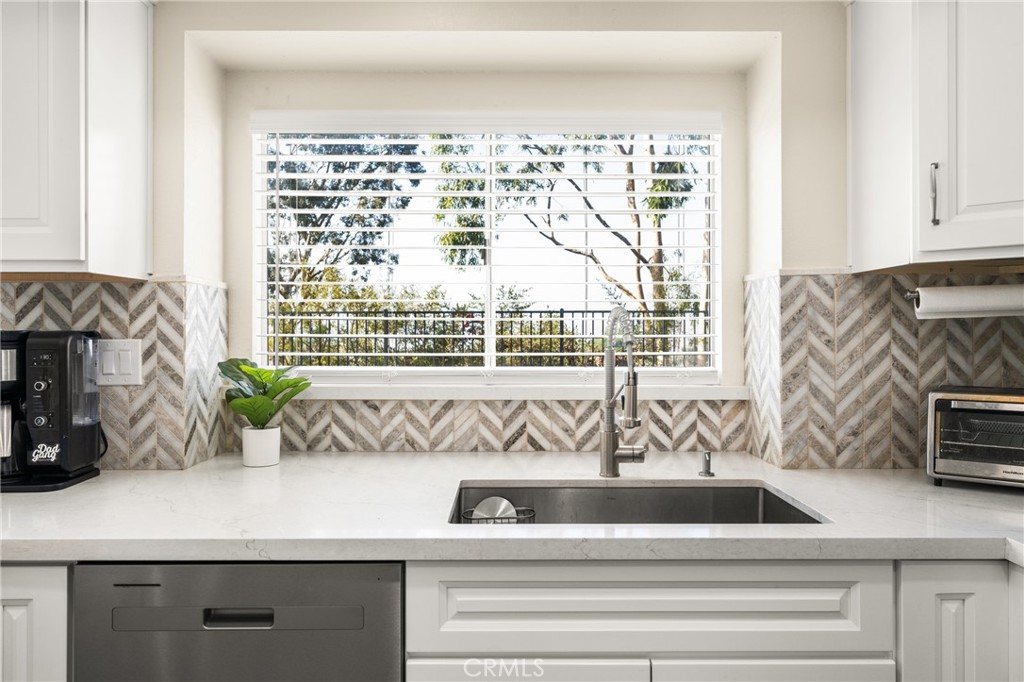 1070 Honeywood Drive