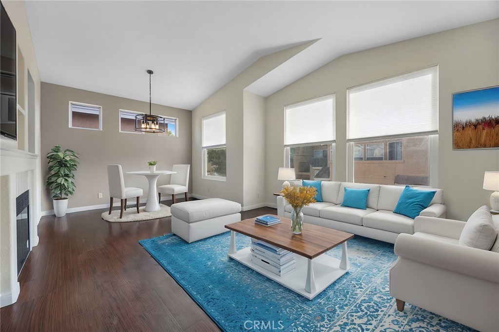 1102 S Positano
