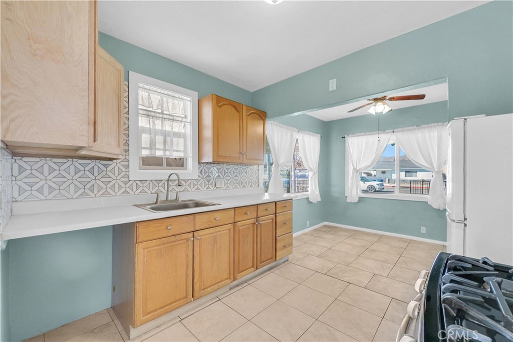 1508 W Orange Grove Avenue