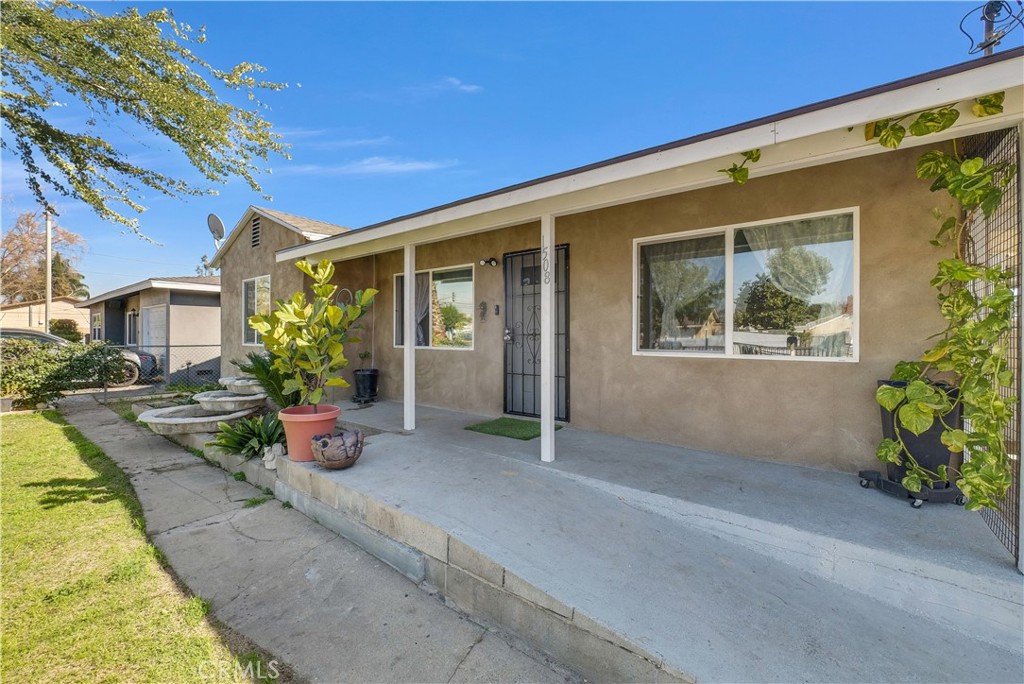 1508 W Orange Grove Avenue