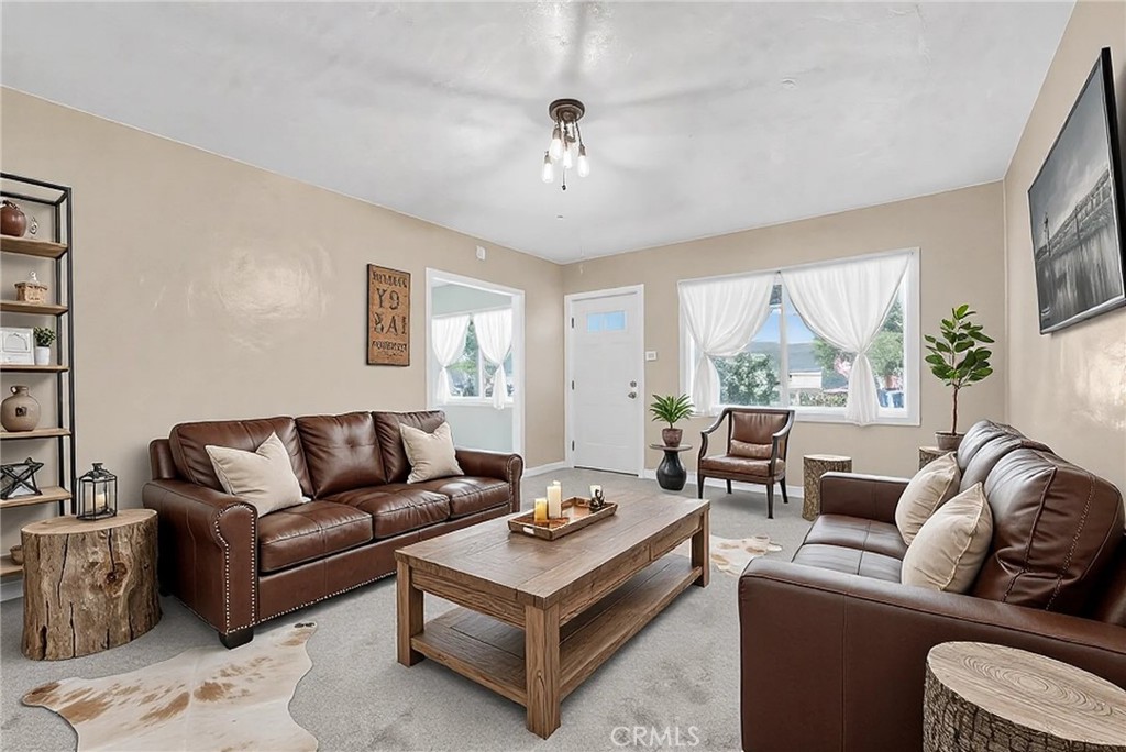 1508 W Orange Grove Avenue