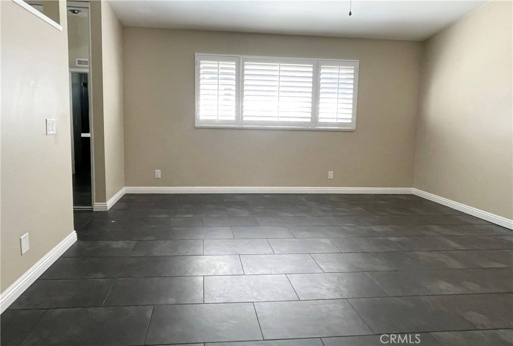 7566 E Woodsboro Avenue