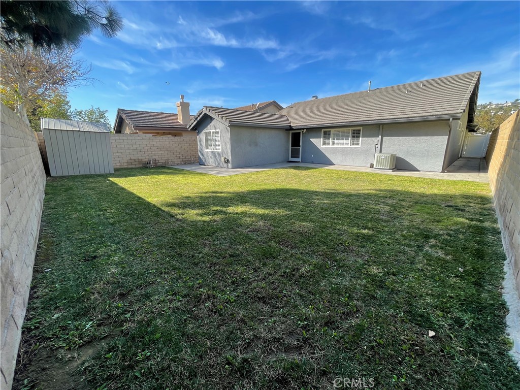 7566 E Woodsboro Avenue