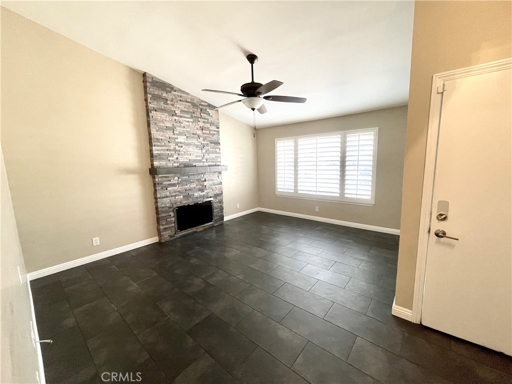 7566 E Woodsboro Avenue