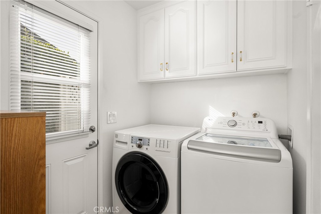 120 Laurelwood Avenue