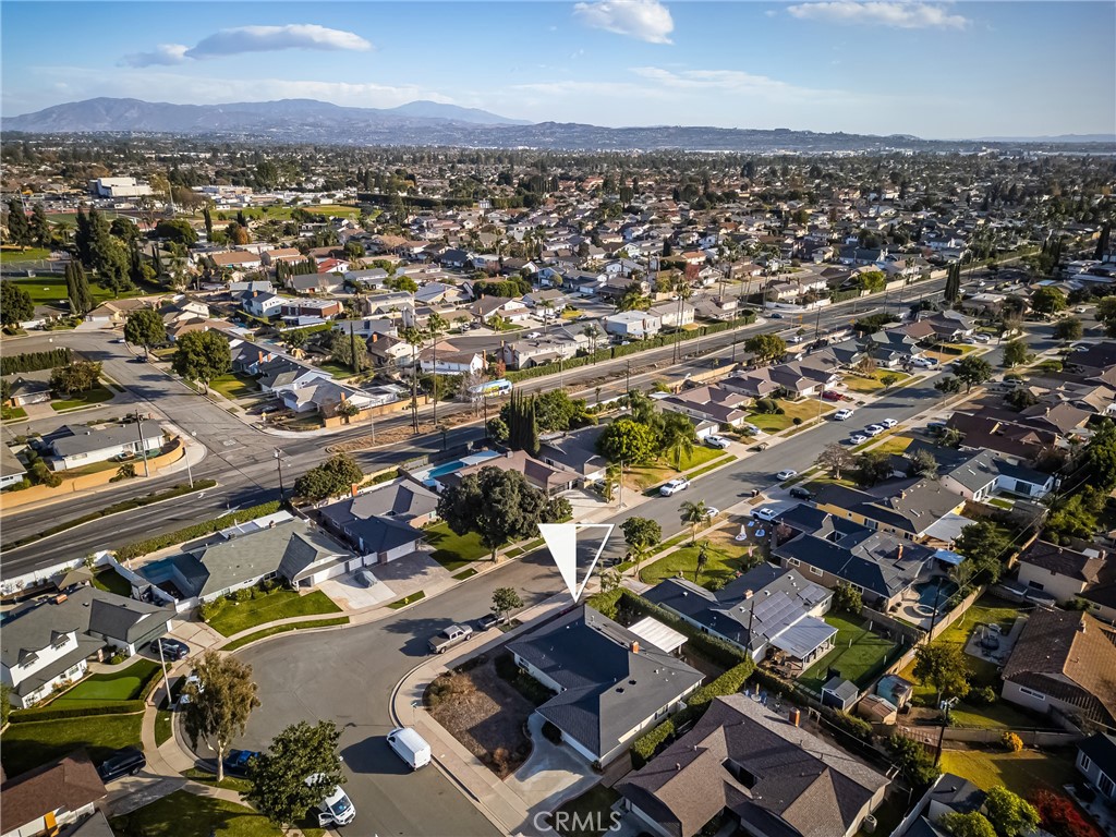 120 Laurelwood Avenue