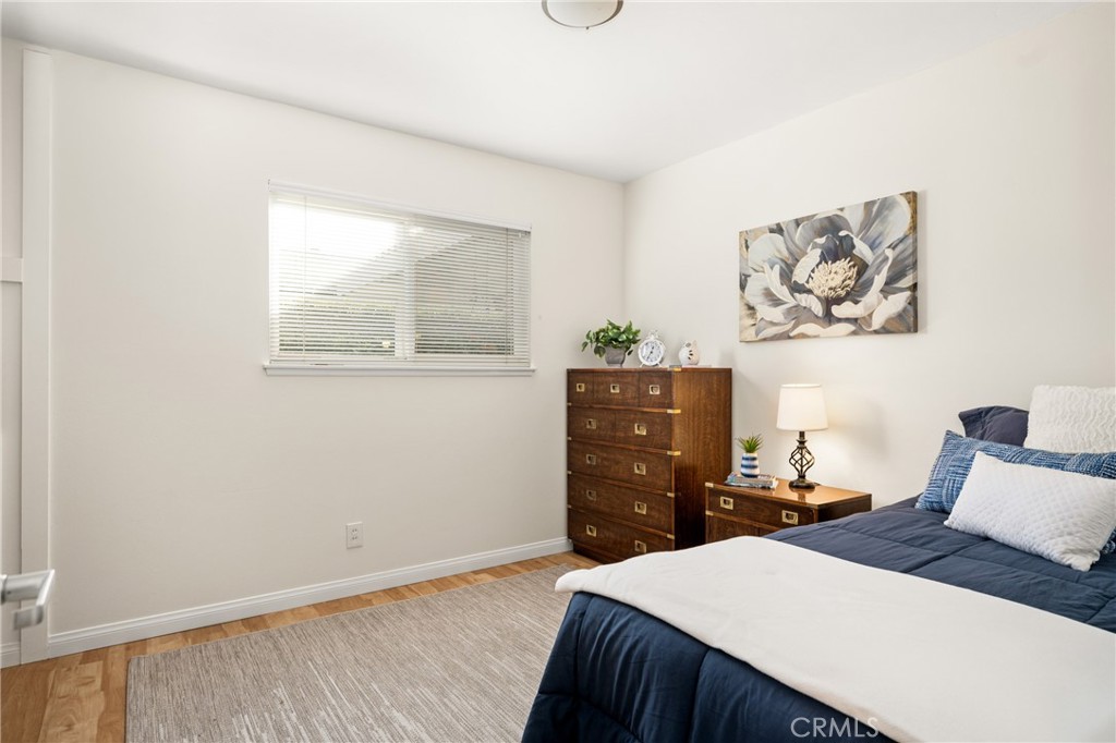 120 Laurelwood Avenue