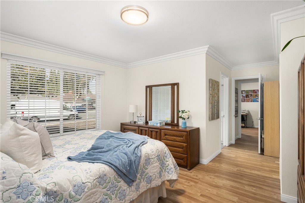 120 Laurelwood Avenue