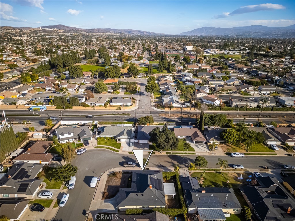 120 Laurelwood Avenue