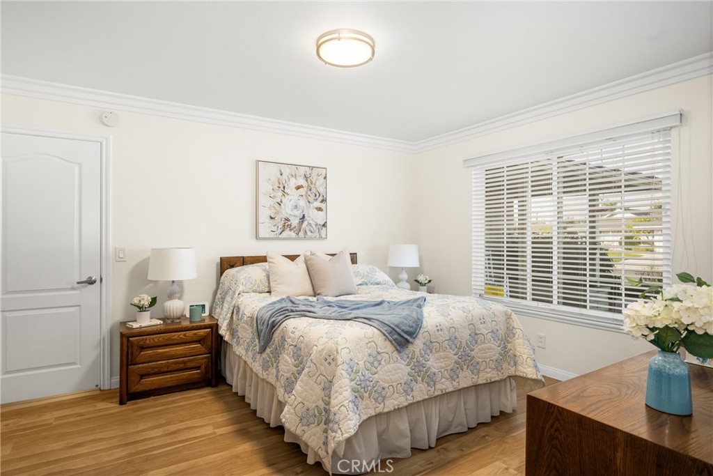 120 Laurelwood Avenue