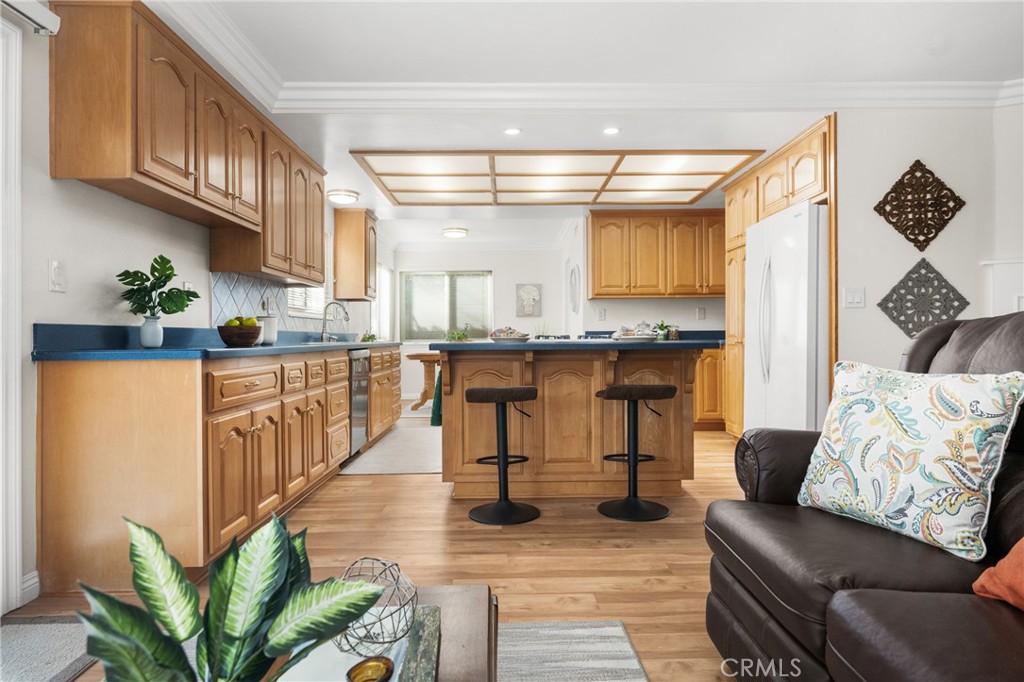 120 Laurelwood Avenue