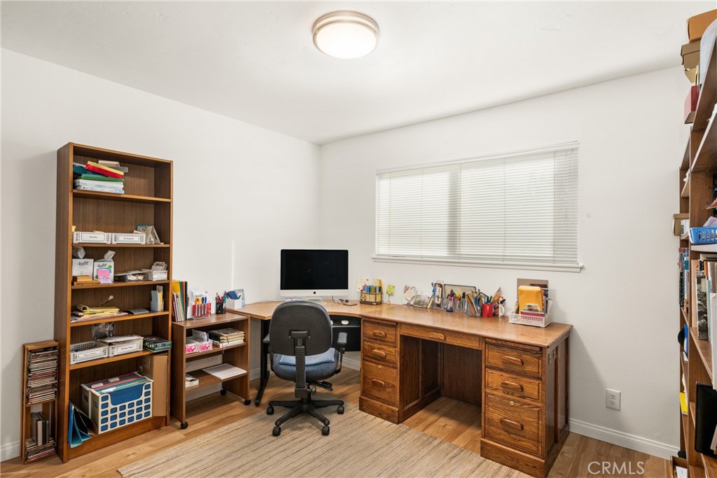 120 Laurelwood Avenue