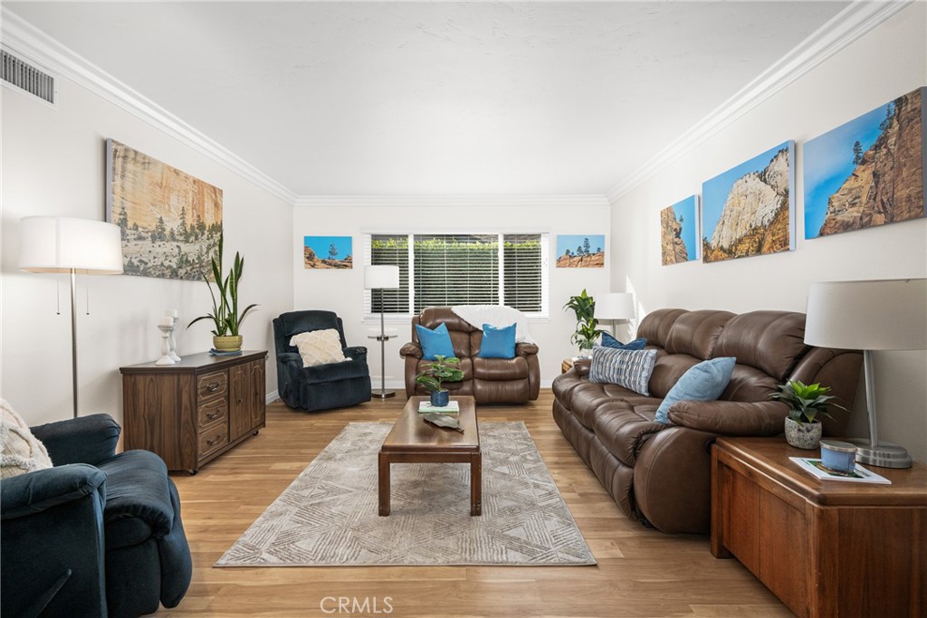 120 Laurelwood Avenue