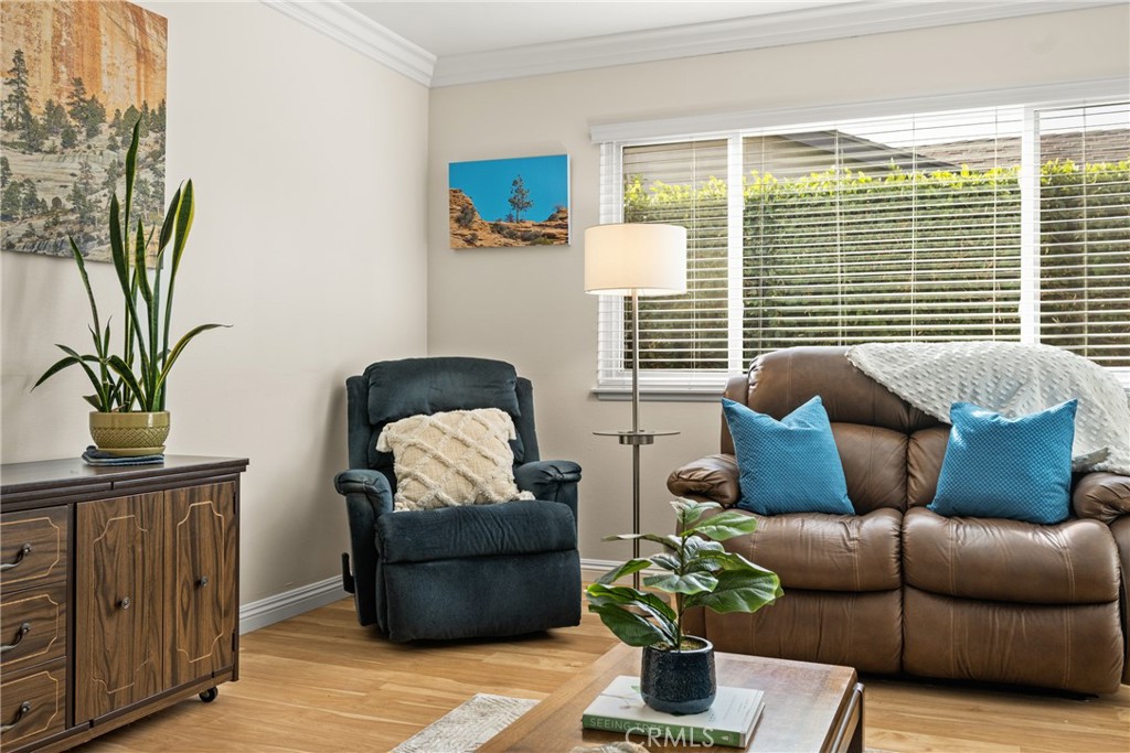 120 Laurelwood Avenue