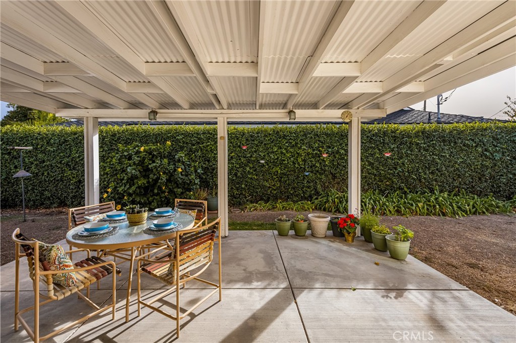 120 Laurelwood Avenue