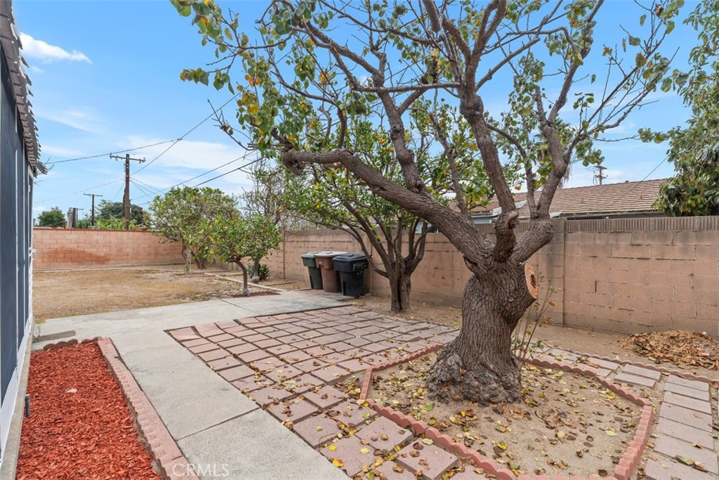 1420 W Katella Avenue