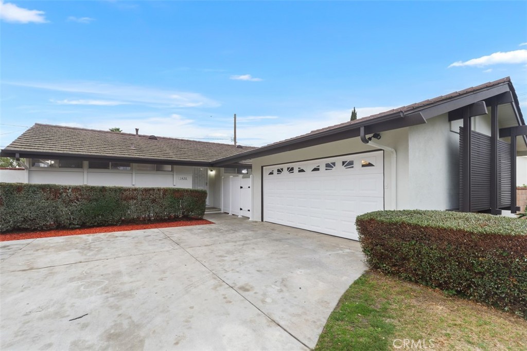 1420 W Katella Avenue