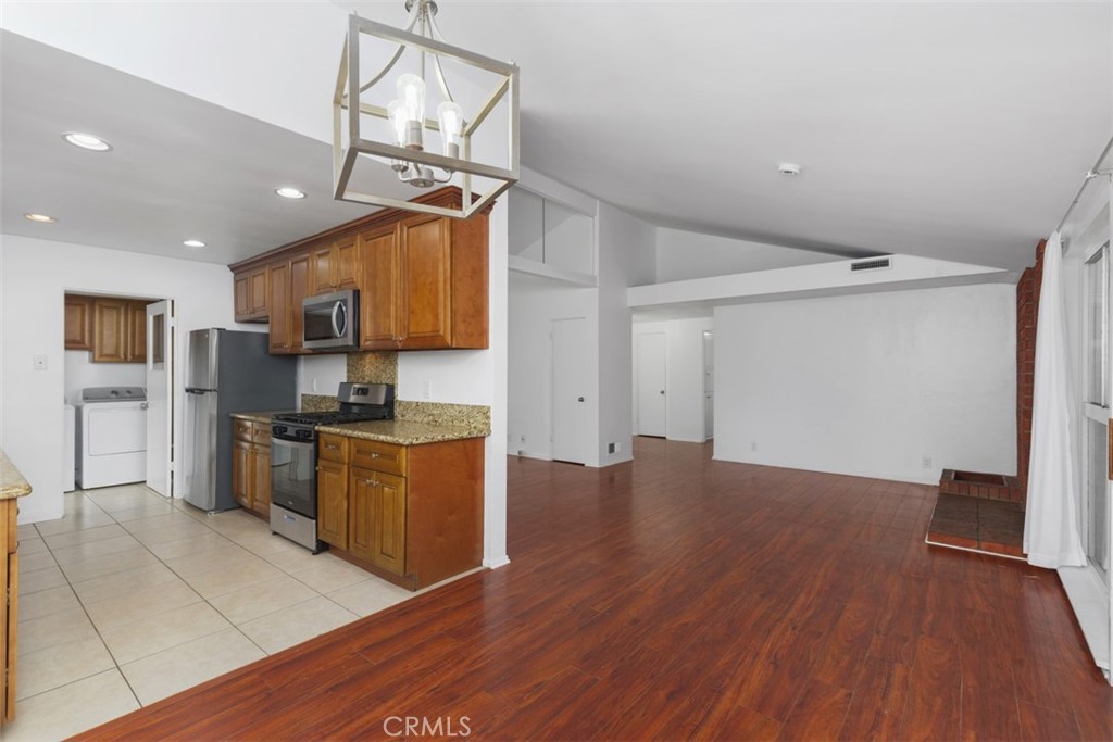 1420 W Katella Avenue