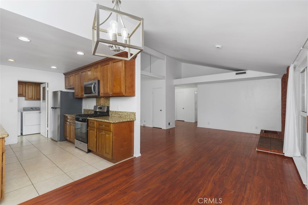 1420 W Katella Avenue