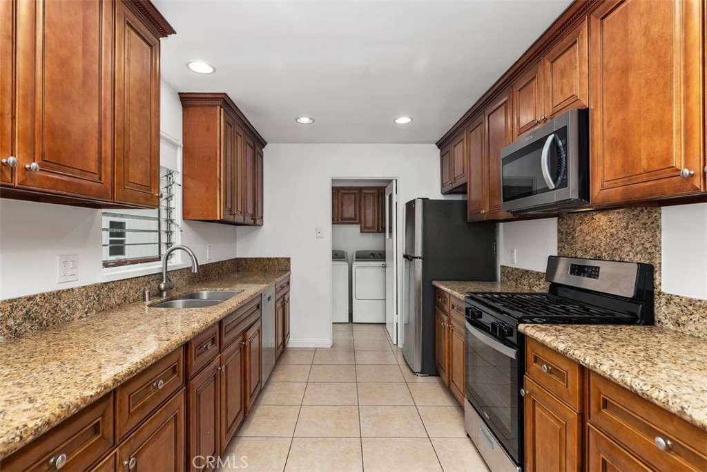 1420 W Katella Avenue