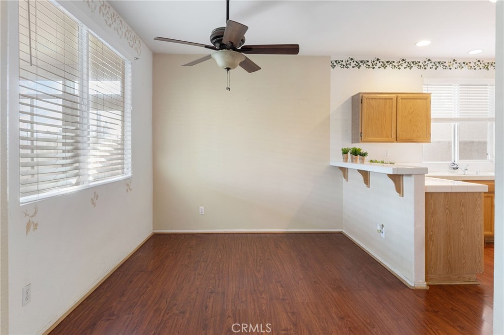 2219 Glimmer Way