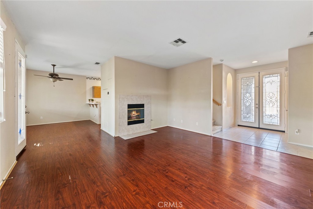 2219 Glimmer Way