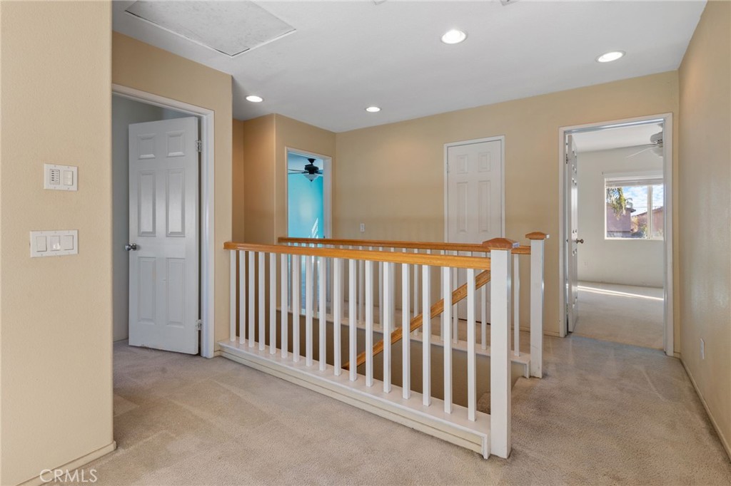 2219 Glimmer Way