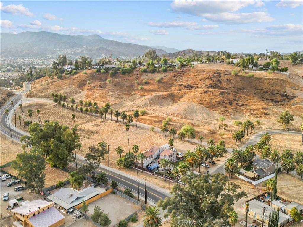 100 Robertson Street