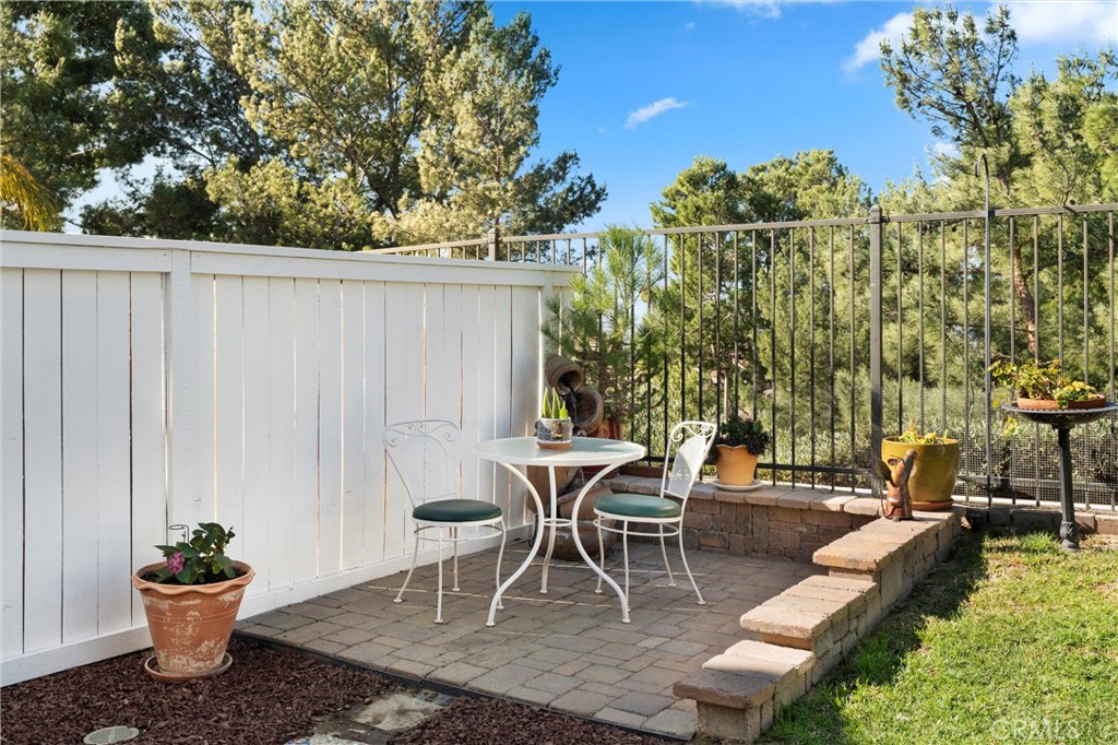 7829 E Rainview Court