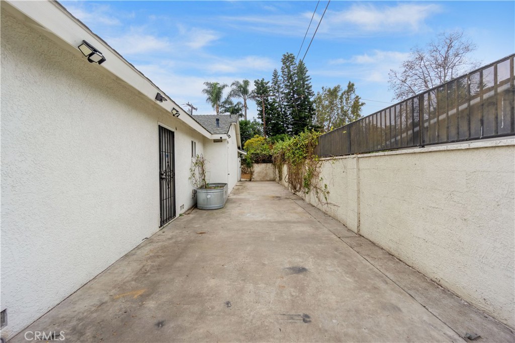 2338 N Towner Street