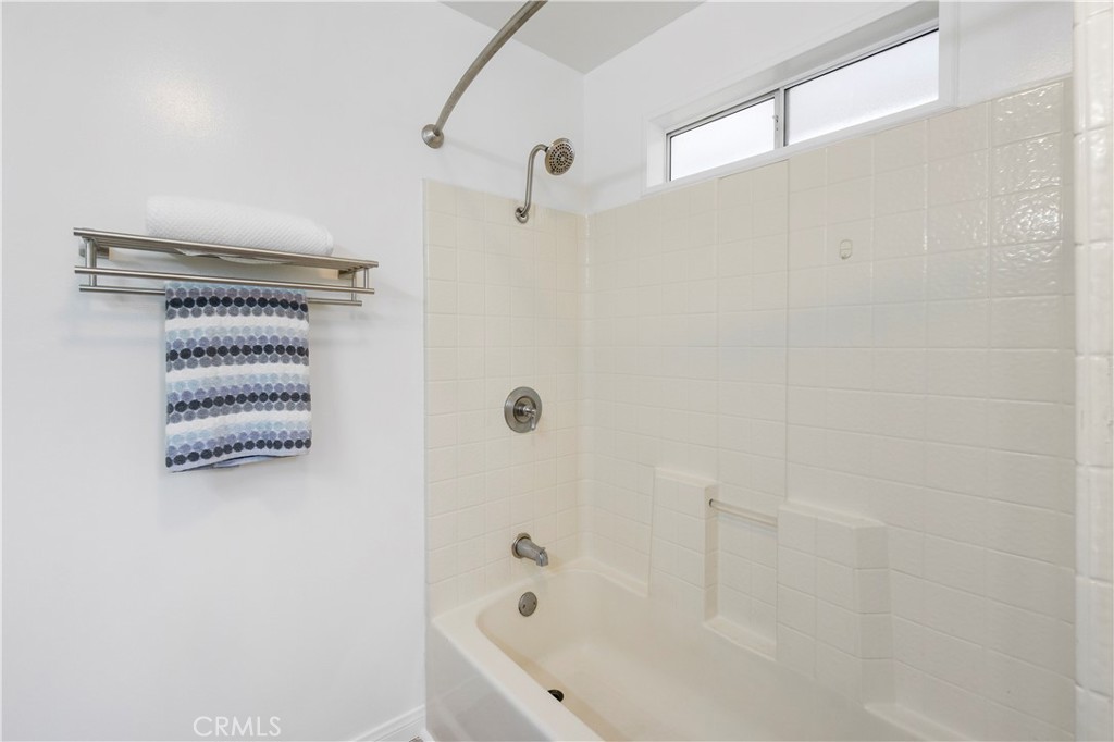 2338 N Towner Street