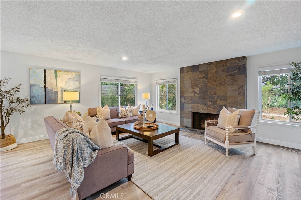 2338 N Towner Street