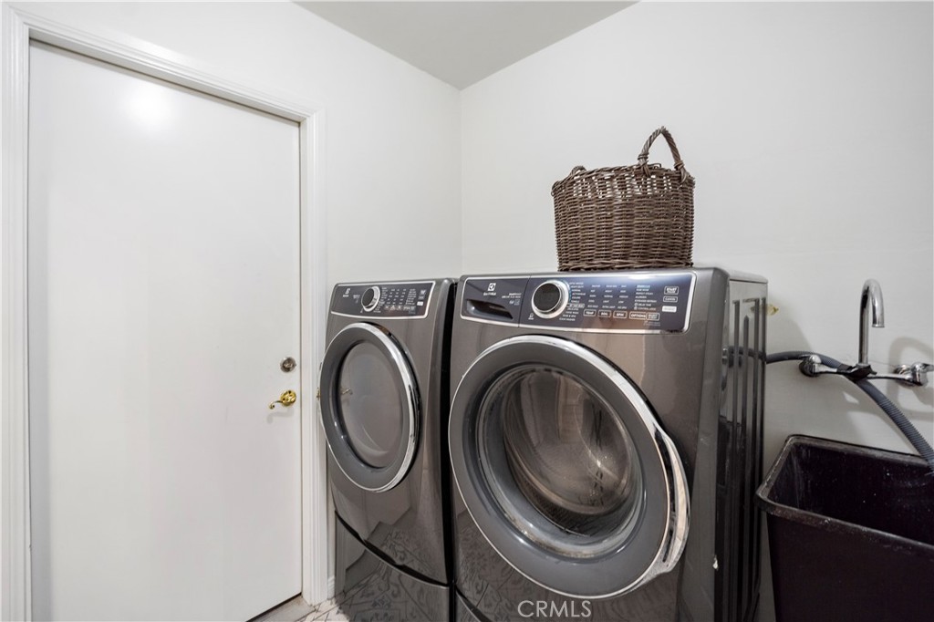 2338 N Towner Street