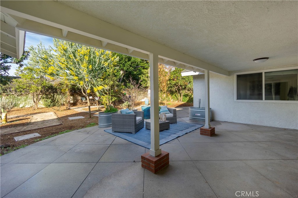 2338 N Towner Street