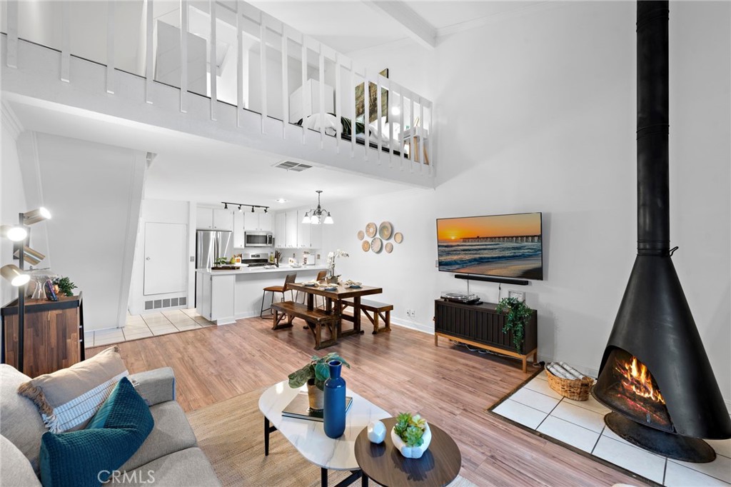 4900 E Chapman Avenue 93