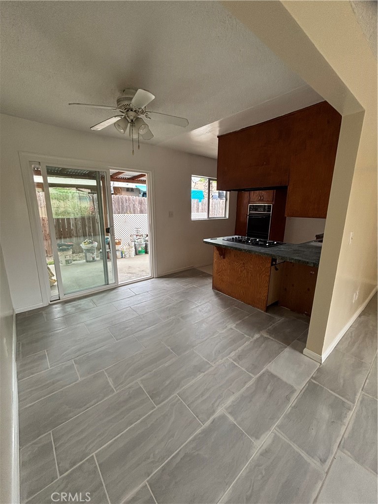3420 Canoga