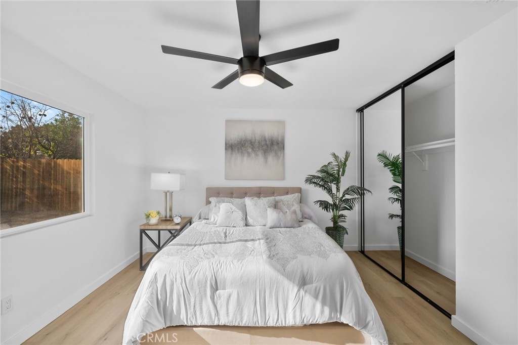 1048 E Oak Hill Street