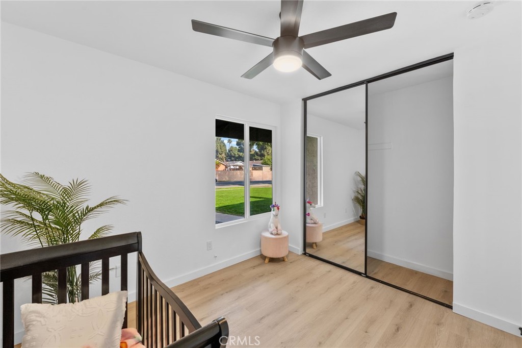 1048 E Oak Hill Street