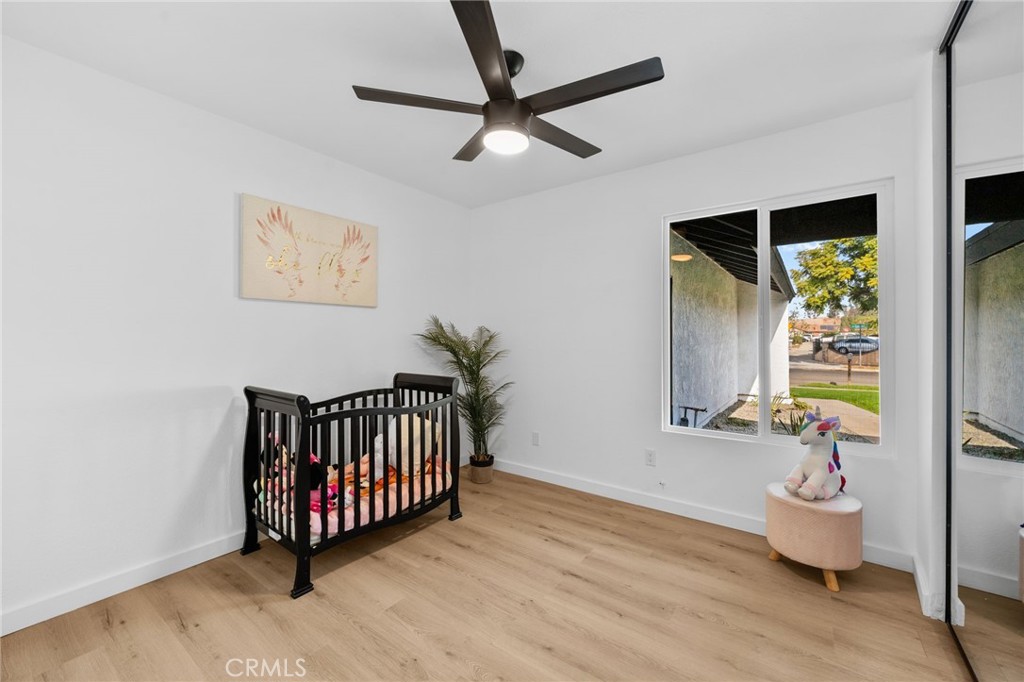 1048 E Oak Hill Street