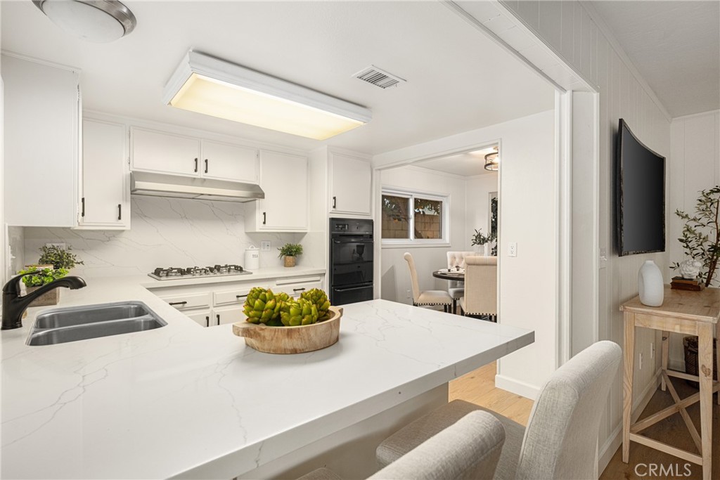 1028 E Mardell Avenue