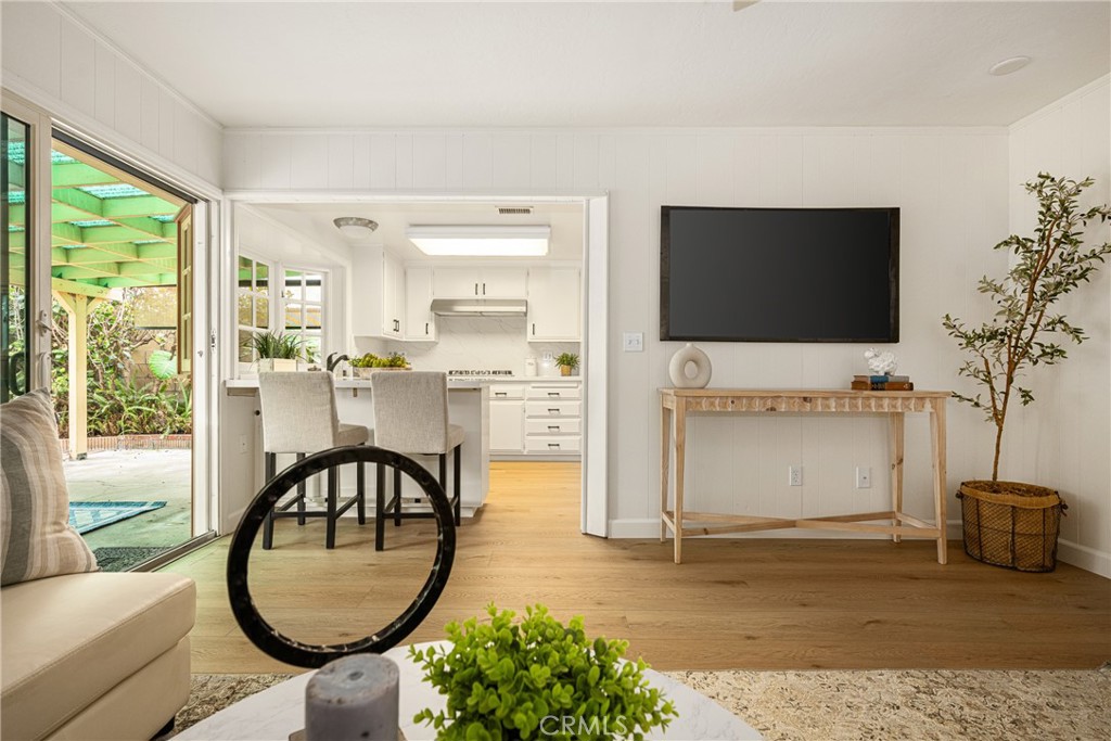 1028 E Mardell Avenue