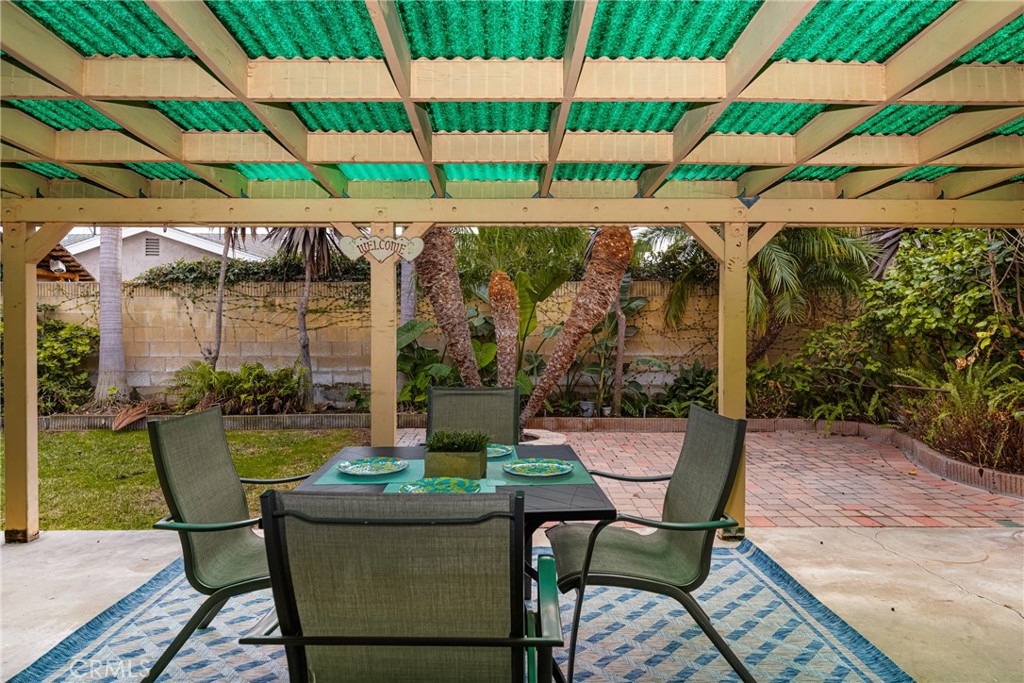 1028 E Mardell Avenue