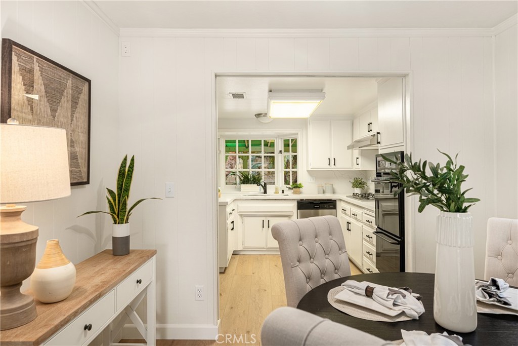 1028 E Mardell Avenue