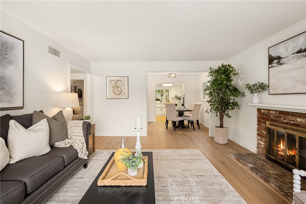 1028 E Mardell Avenue