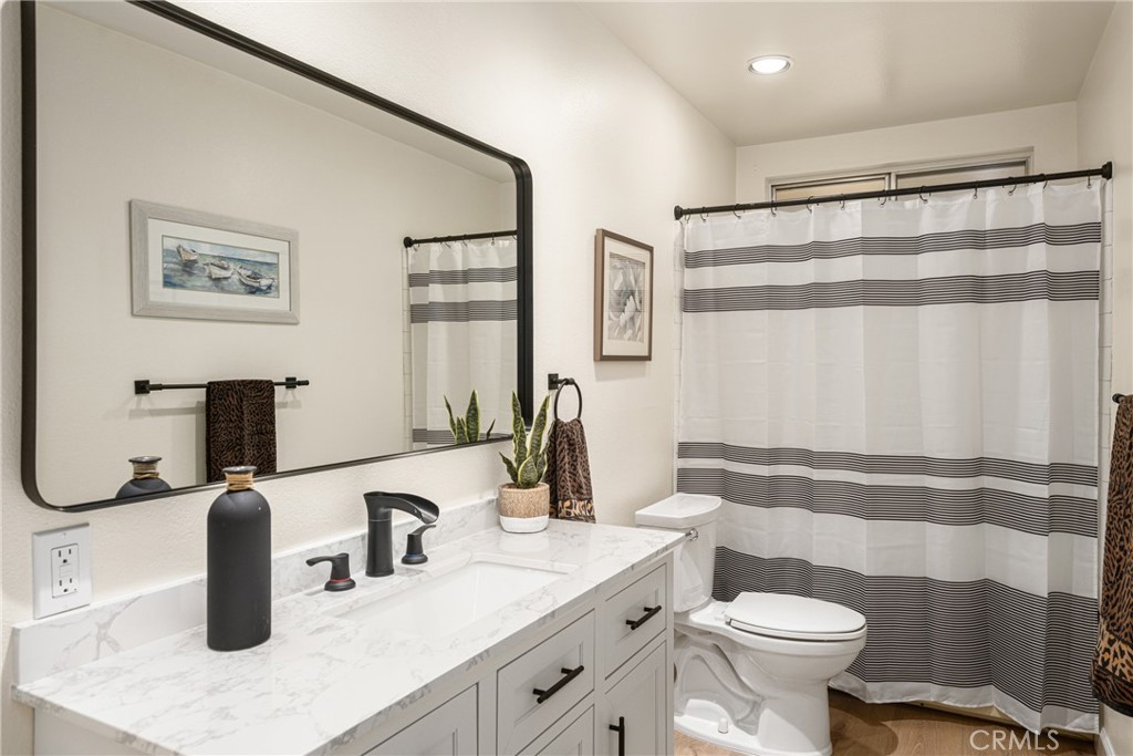 1028 E Mardell Avenue