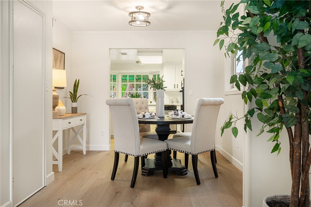 1028 E Mardell Avenue