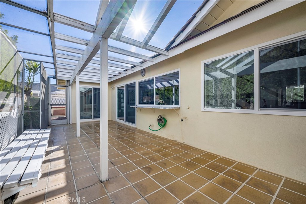 1756 N Holbrook Street