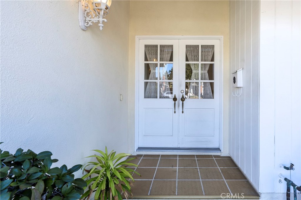 1756 N Holbrook Street